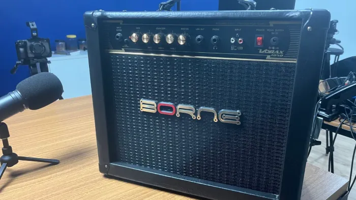 Caixa de Guitarra Borne 50w