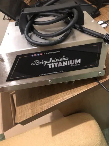 Brigadeirinha titanium