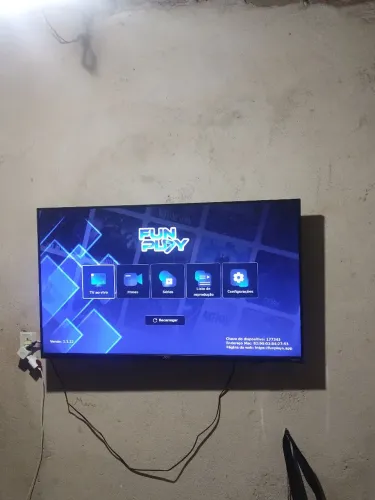 Smart TV 43" Full HD Roku - Estado de Nova (C/ Nota Fiscal)