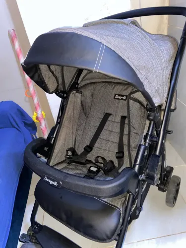 Carrinho de bebê + bebê conforto burigotto seminovo