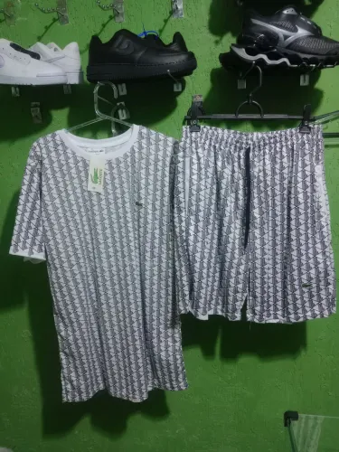 Conjunto camisa e shorts
