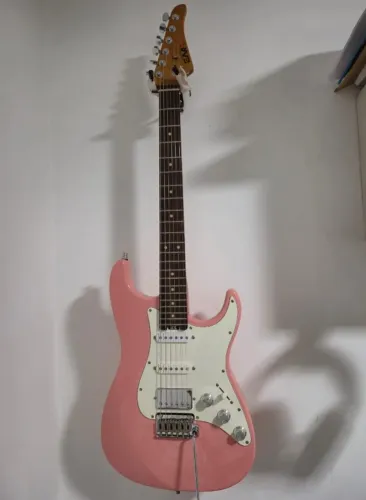 Guitarra Stratocaster Eart CP-1 c/ Upgrades