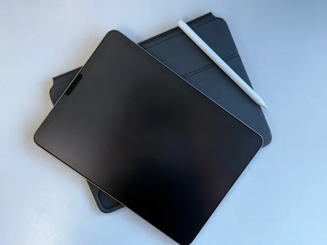 iPad Pro 11 pol 4° Geração + Keyboard + Apple Pencil