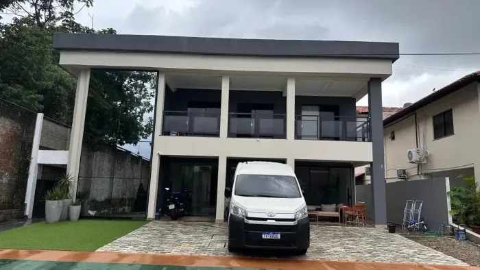 Vende ou aluga majestosa casa no condomínio Greenville 1