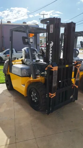 Empilhadeira Diesel 3.0 Tons - 3,50mts de elevação - Com deslocador lateral - Novo