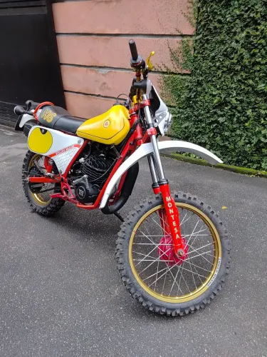 Montesa 360H2 1983 de coleção placa preta
