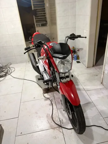 Titan CG 150 2015