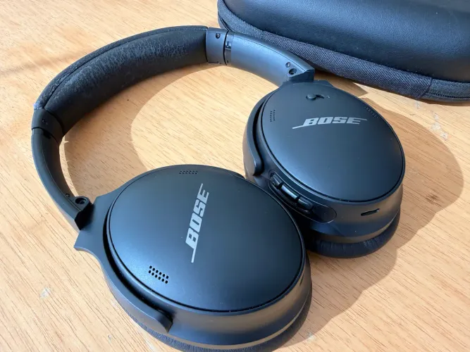 Fone de ouvido Bose Quietcomfort QC45
