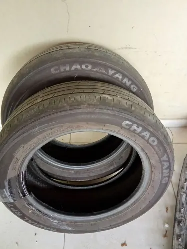 02 Pneus usados 195/60R16