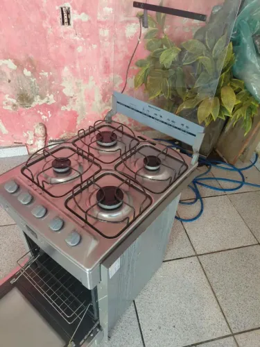 Vende fogão 4 bocas inox embutido para gás encanado.Brastemp