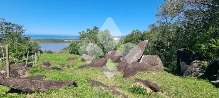 Terreno com 5.024,91m², Costa do Macacu, Garopaba/SC