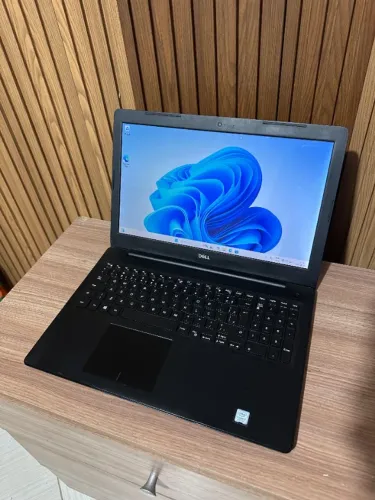 Dell Inspiron 15 Intel Core I7 8565U 8gb Ddr4 Ssd 256gb - Excelente
