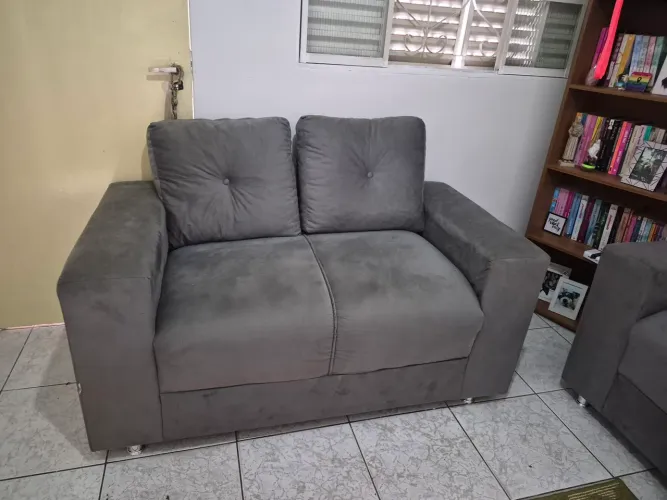 Vende-se um jogo de sofá