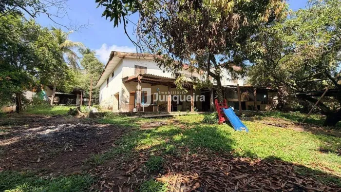 Chácara à venda, 5 quartos, 1 suíte, Estância Lago Azul (Ártemis) - Piracicaba/SP