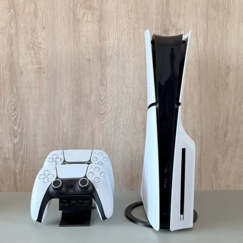 PlayStation 5 Slim | Mídia física | 1TB | 2 Controles | Estado de novo!