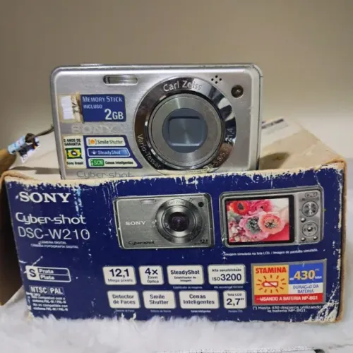 Câmera Digital Sony Cyber-shot DSC-W210 12.1MP