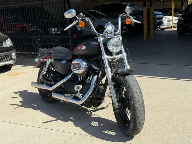 XL 1200 CUSTOM LIMITED CA/CB PRETA 2016/2016