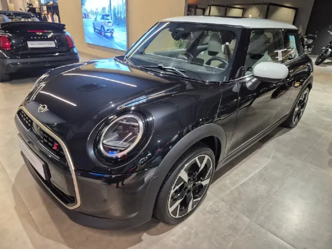 Mini Cooper 2.0 16V Twinpower Gasolina S 2P Steptronic 2026