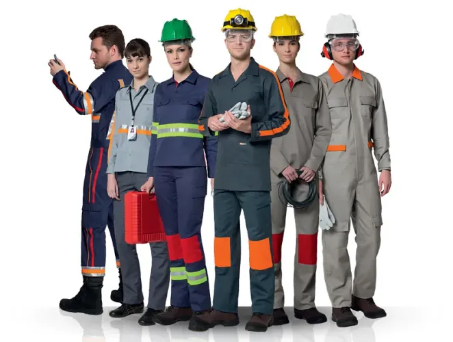 Uniformes profissionais, jalecos, camisetas de faculdade e time. 