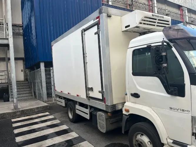 Caminhão 3/4 Refrigerado IVECO VERTIS