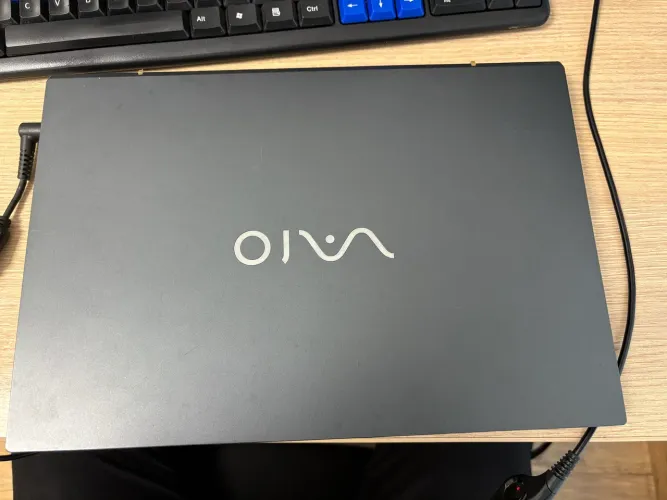 NOTEBOOK VAIO - RÁPIDO, POTENTE E PRONTO PRA USAR!