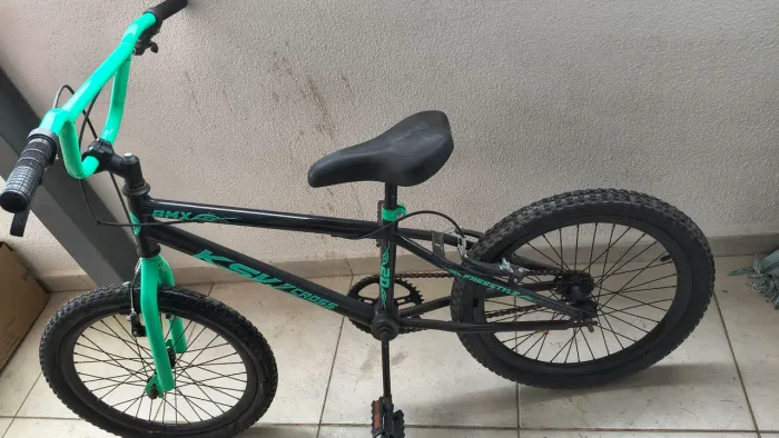 Bike infantil semi nova