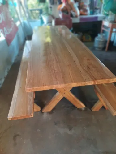 Mesa Rústica de Madeira (2,70m X 0,85)