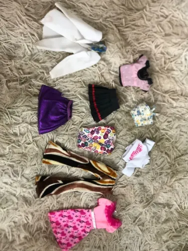 Lote de roupinhas para Barbie 