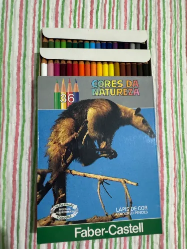 Caixa 36 Cores da Natureza raríssima Tamanduá década de 80 Faber Castell