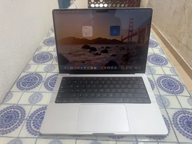 MacBook Pro M5
