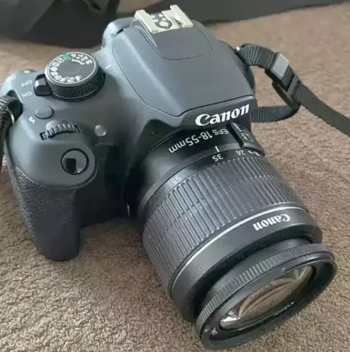 T5 + 18-55mm igual t6 só não tem wifi, câmera canon, só falo no whats não falo no olx