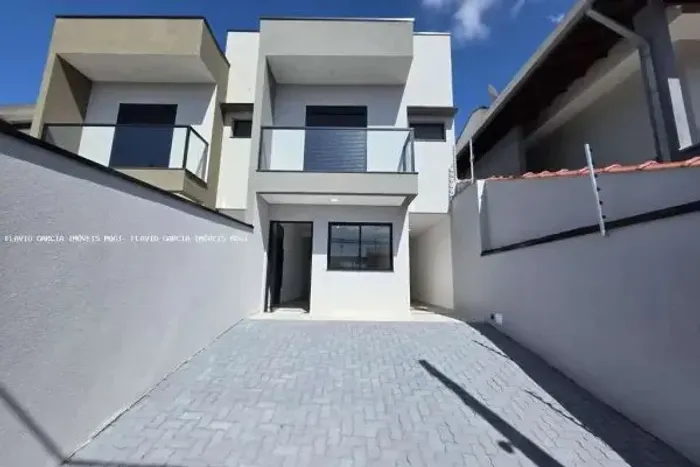 CASA A VENDA EM SANTA MONICA VILA VELHA