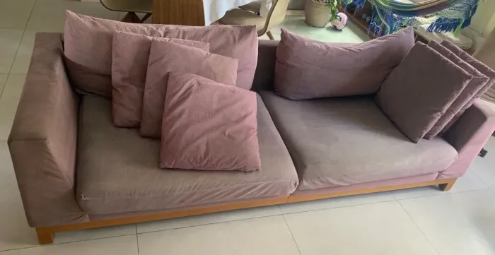 Sofá 4 lugares confortável 
