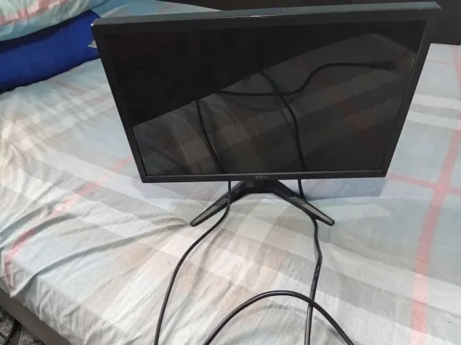 Monitor por 100 reais