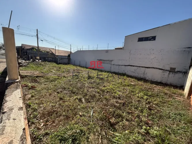 Terreno para venda com 242 m² na Vila Souto, Bauru - SP