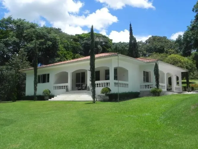 Fazenda - Sítio para aluguel, 3 quartos, 1 suíte, 10 vagas, Lagoa dos Mares - Confins/MG