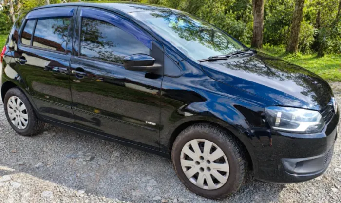 Volkswagen Fox 1.0 MI Total Flex 8V 5P 2011