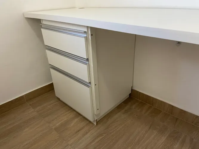 Bancada de trabalho com gaveteiro - 2,14 m