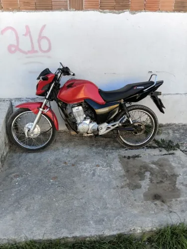 Vendo, fan 125 modelo 2015 a partida