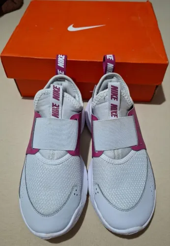 Tenis nike infantil n.31