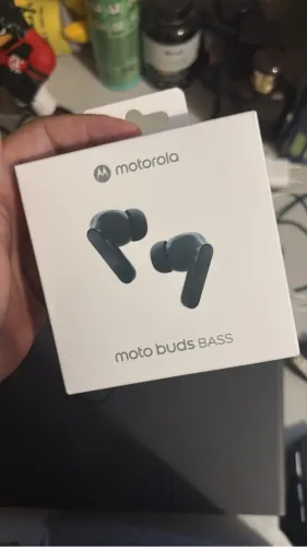Moto buds bass
