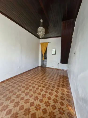 Vendo casa SOMENTE A VISTA na Esquina da Senador Lemos ao lado do bar Boteco Bendita Mv
