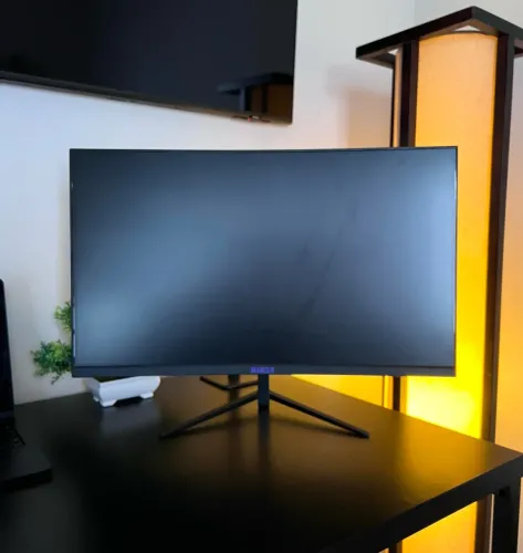 Monitor Mancer Curvo 180hz 24 Pol