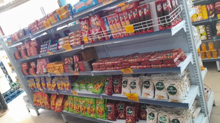Loja completa de Gôndolas para Mercado / Mercearia - Excelente Estado - Parede e Centro