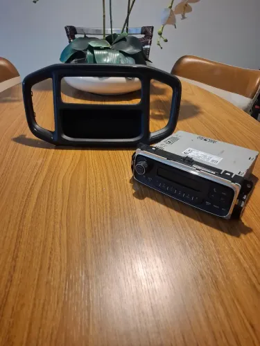 Radio e Moldura Originais Fiat Strada 