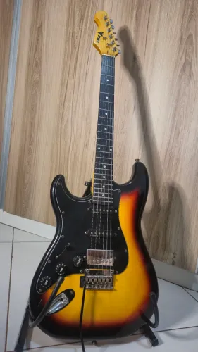 Guitarra PHX ST-H Canhoto Sunburst
