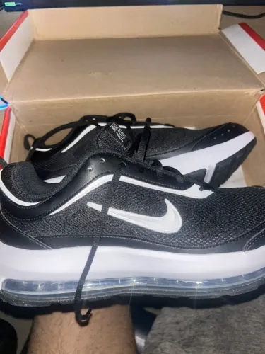 Vendo tênis Air Max AP novo 