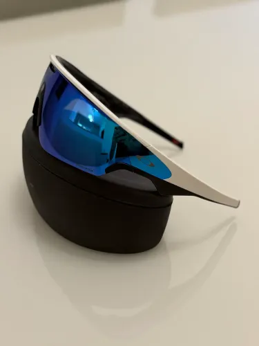 Oakley meta vanguard