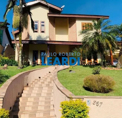 CASA EM CONDOMÍNIO - ARUJAZINHO 1, 2, 3 - SP