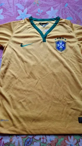 Camisa CBF Ano  2014  infantil Tamanho 10 Anos 